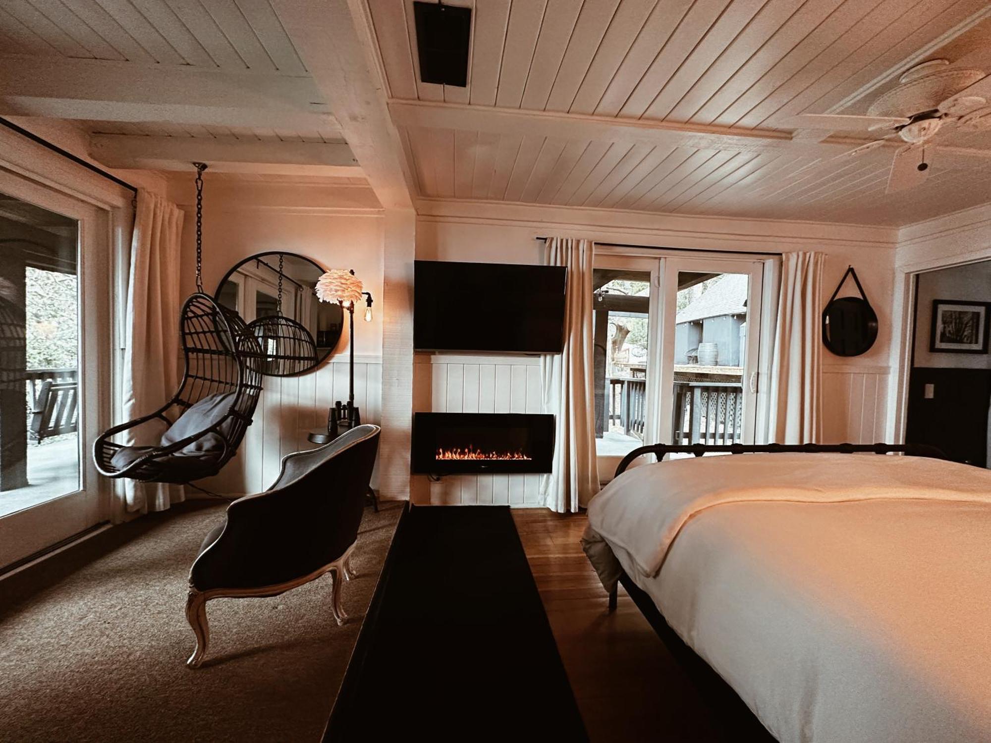 100 Mile View-Fire Pit, Romantic, Peaceful, Private Crestline Eksteriør bilde